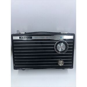 Broadmoor Radio  Model P206 for parts/ display. Nostalgic. Not Working. Rare